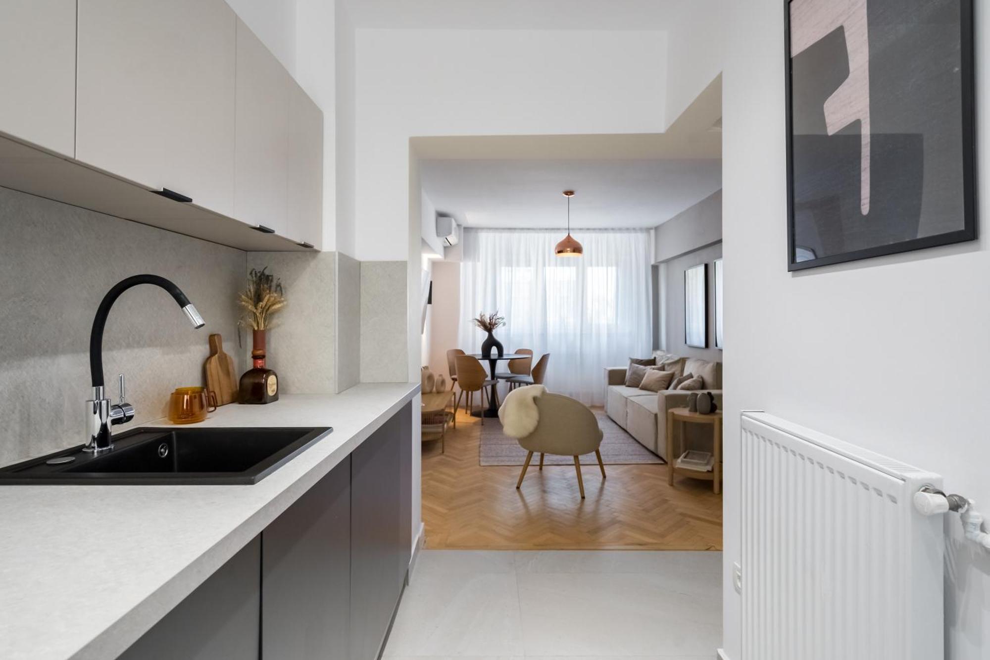 Majestic Downtown Apartment บูคาเรสต์ ภายนอก รูปภาพ